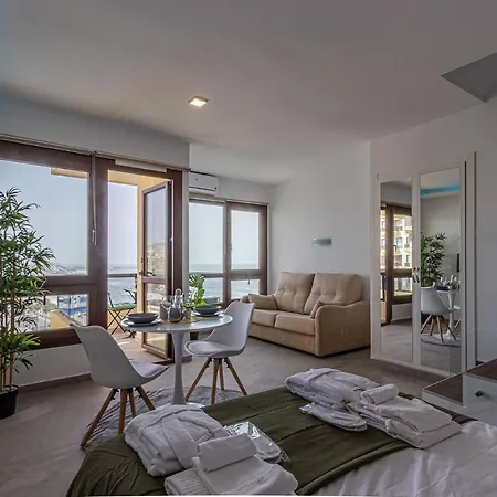 Beachfront With Spectacular Views And Swimming Pool Apartment Benalmadena