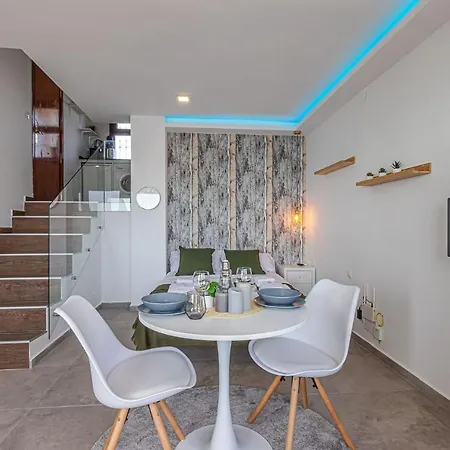 Beachfront With Spectacular Views And Swimming Pool Apartment Benalmadena