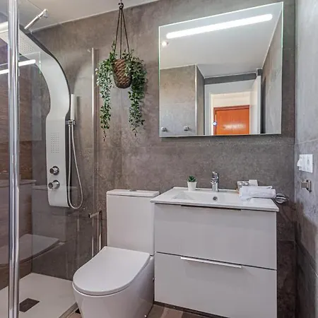 Apartment Beachfront With Spectacular Views And Swimming Pool Benalmadena